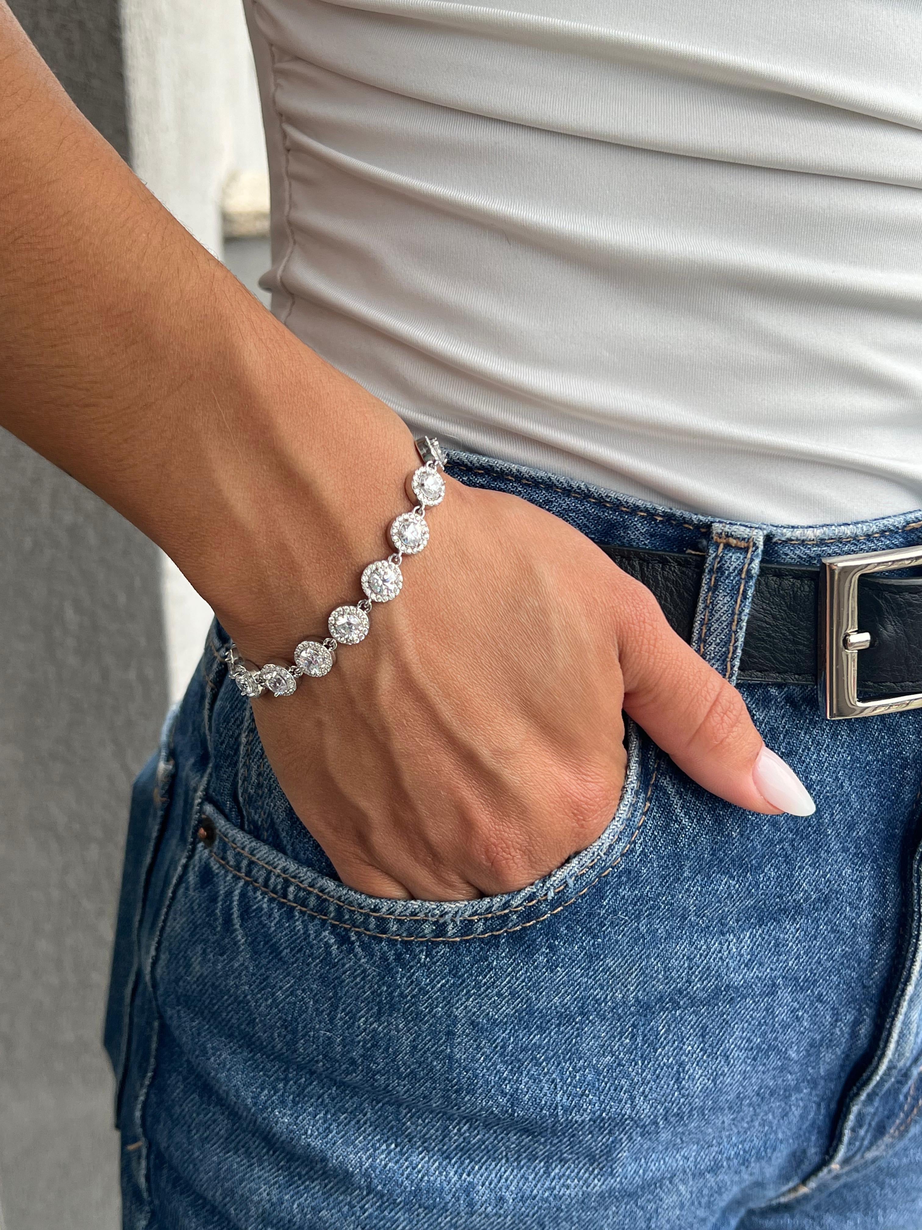 Pulseira cravejada em zircônia
