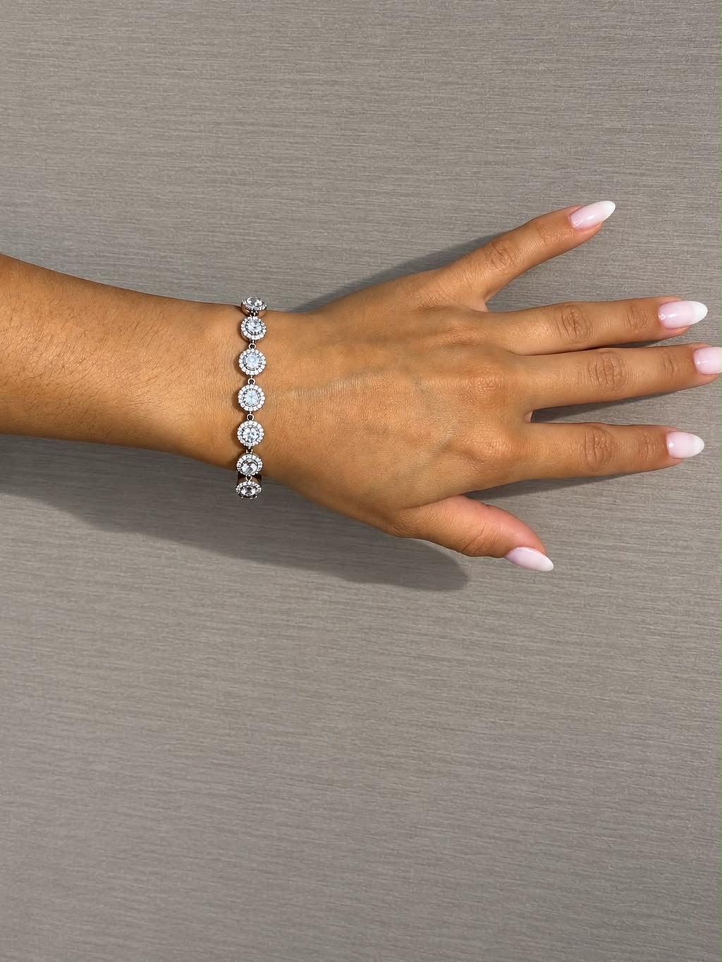 Pulseira Cravejada em Zircônia