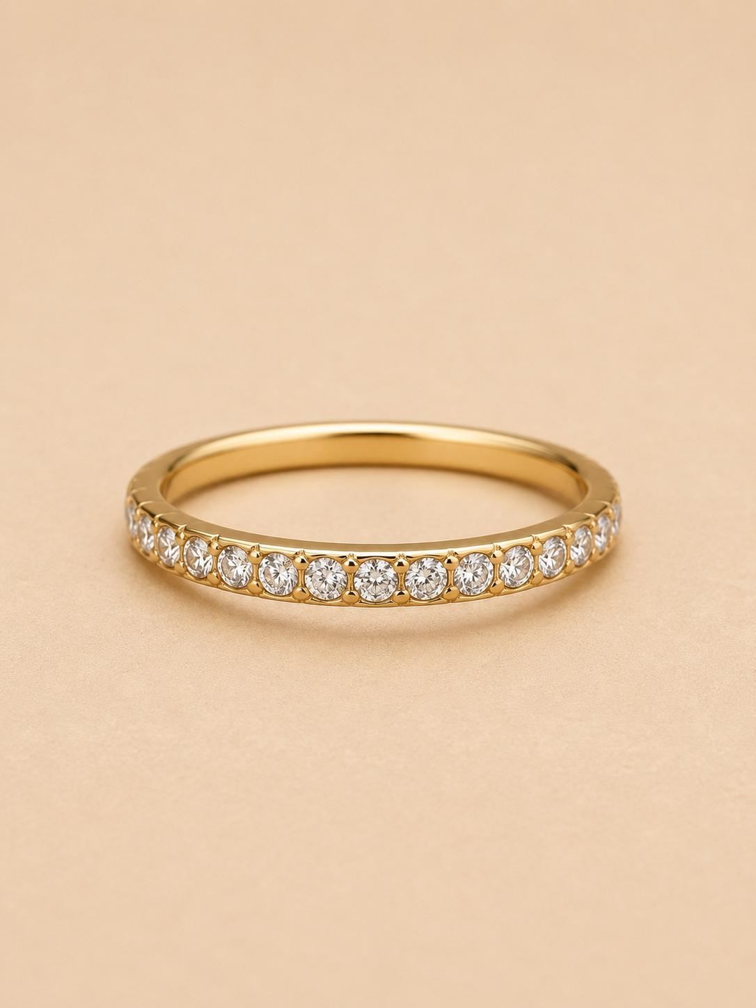 Anel Dourado com Zircônias