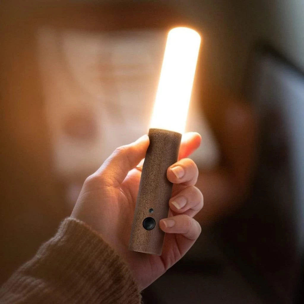 Aura Wood™- Luminária com Sensor