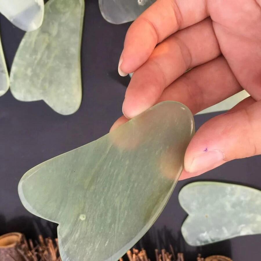 Jade Ritual — Rolo Facial + Pedra Gua Sha
